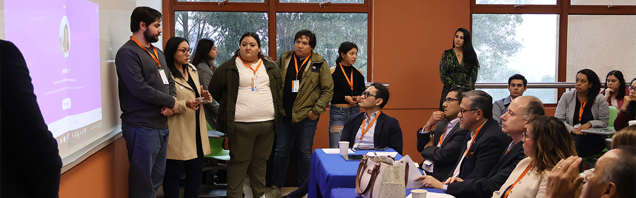 Quálitas impulsa el talento joven en el Hackathon de la AMIS